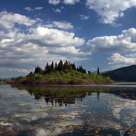 Villa Matko - Family Destination Zmijavci Экстерьер фото