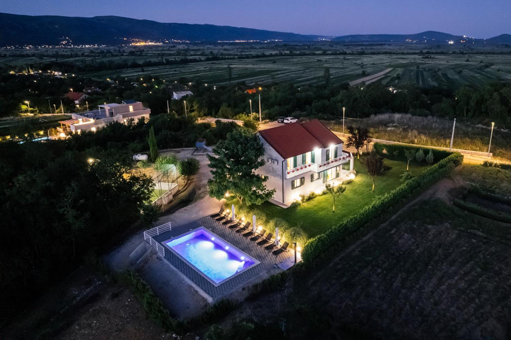 Villa Matko - Family Destination Zmijavci Экстерьер фото