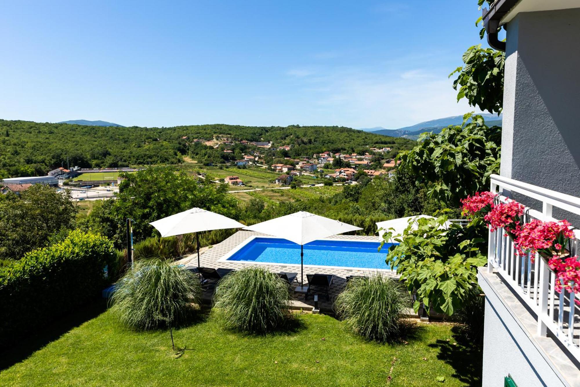 Villa Matko - Family Destination Zmijavci Экстерьер фото