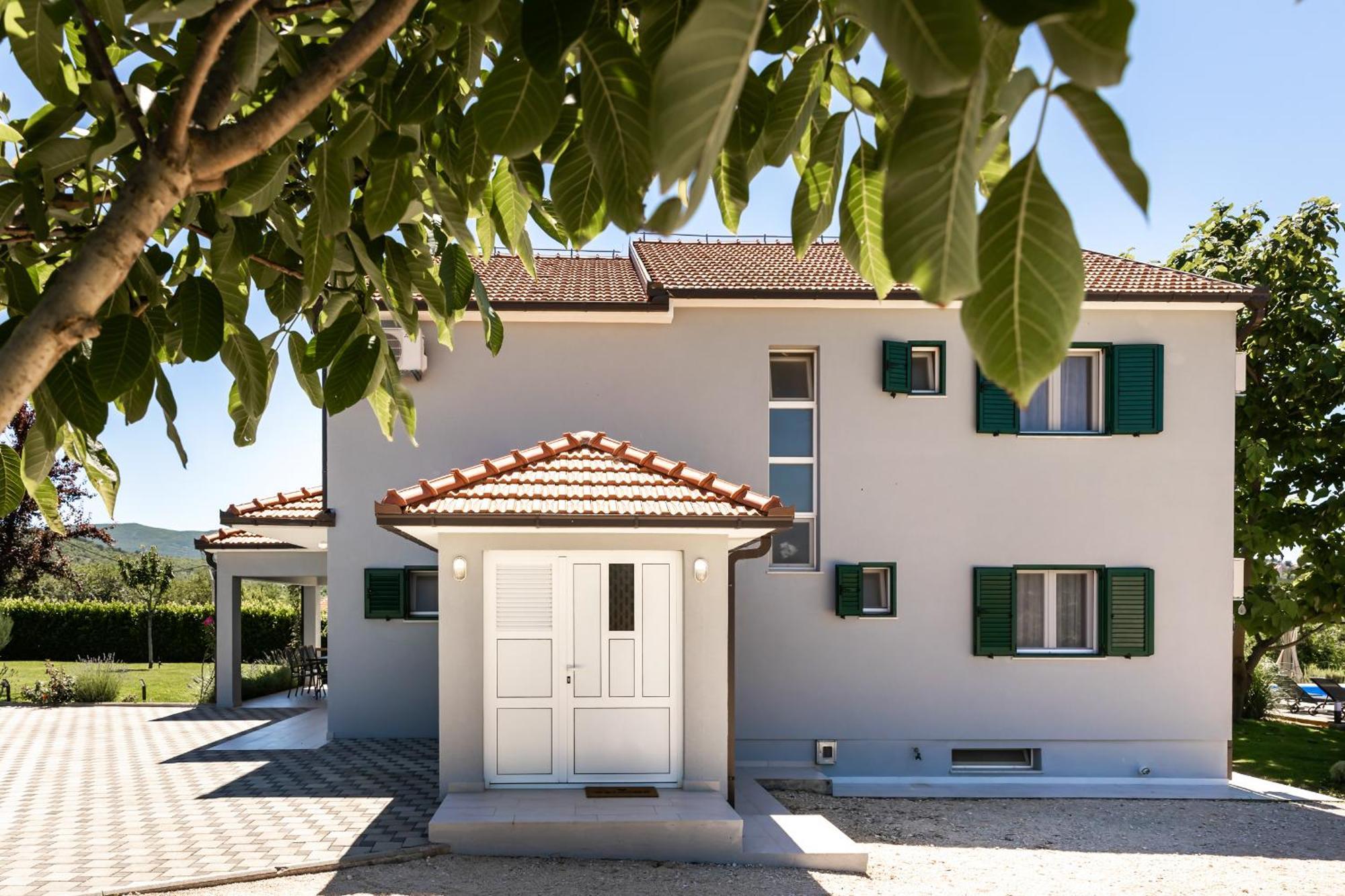 Villa Matko - Family Destination Zmijavci Экстерьер фото