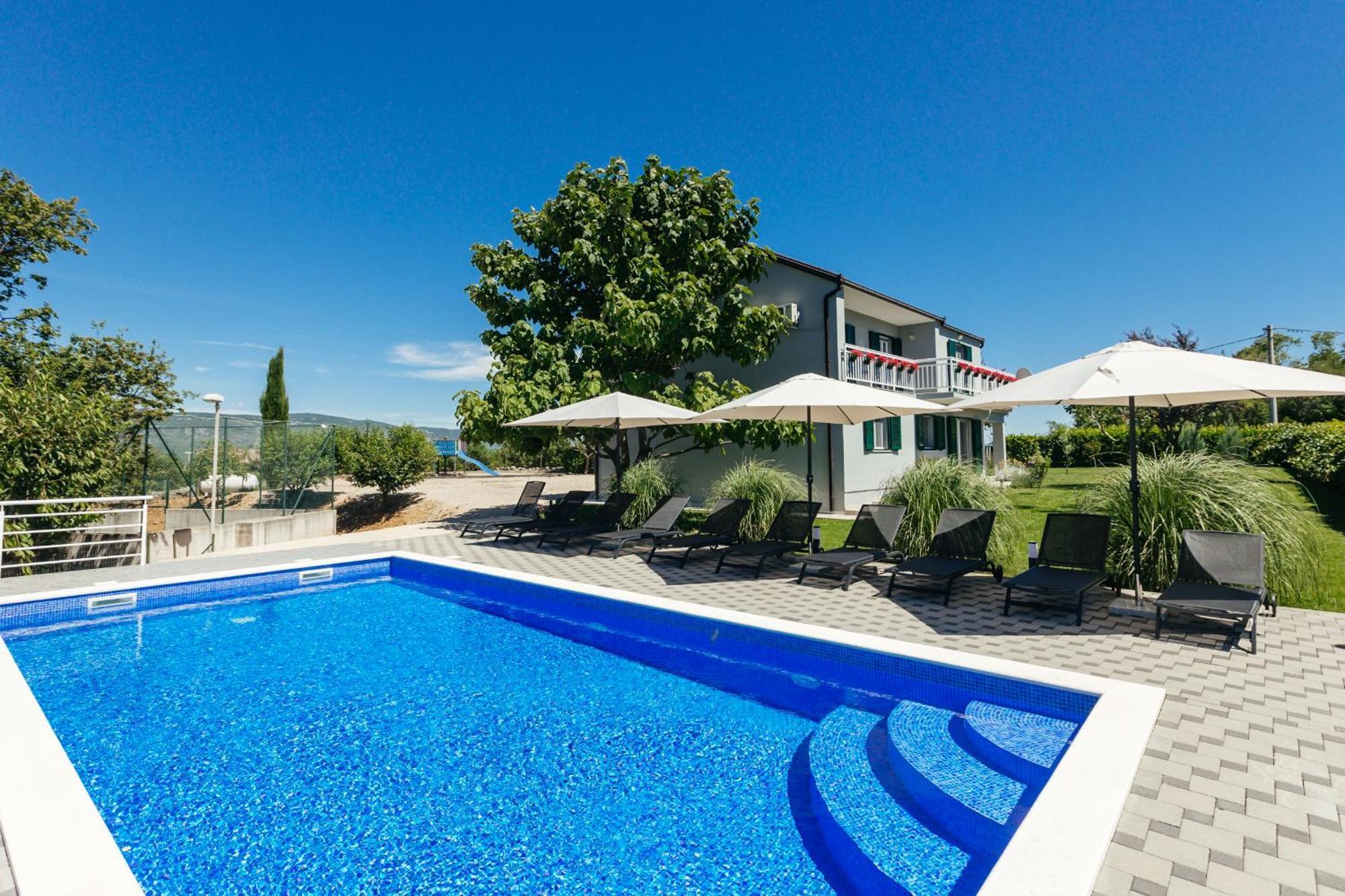 Villa Matko - Family Destination Zmijavci Экстерьер фото