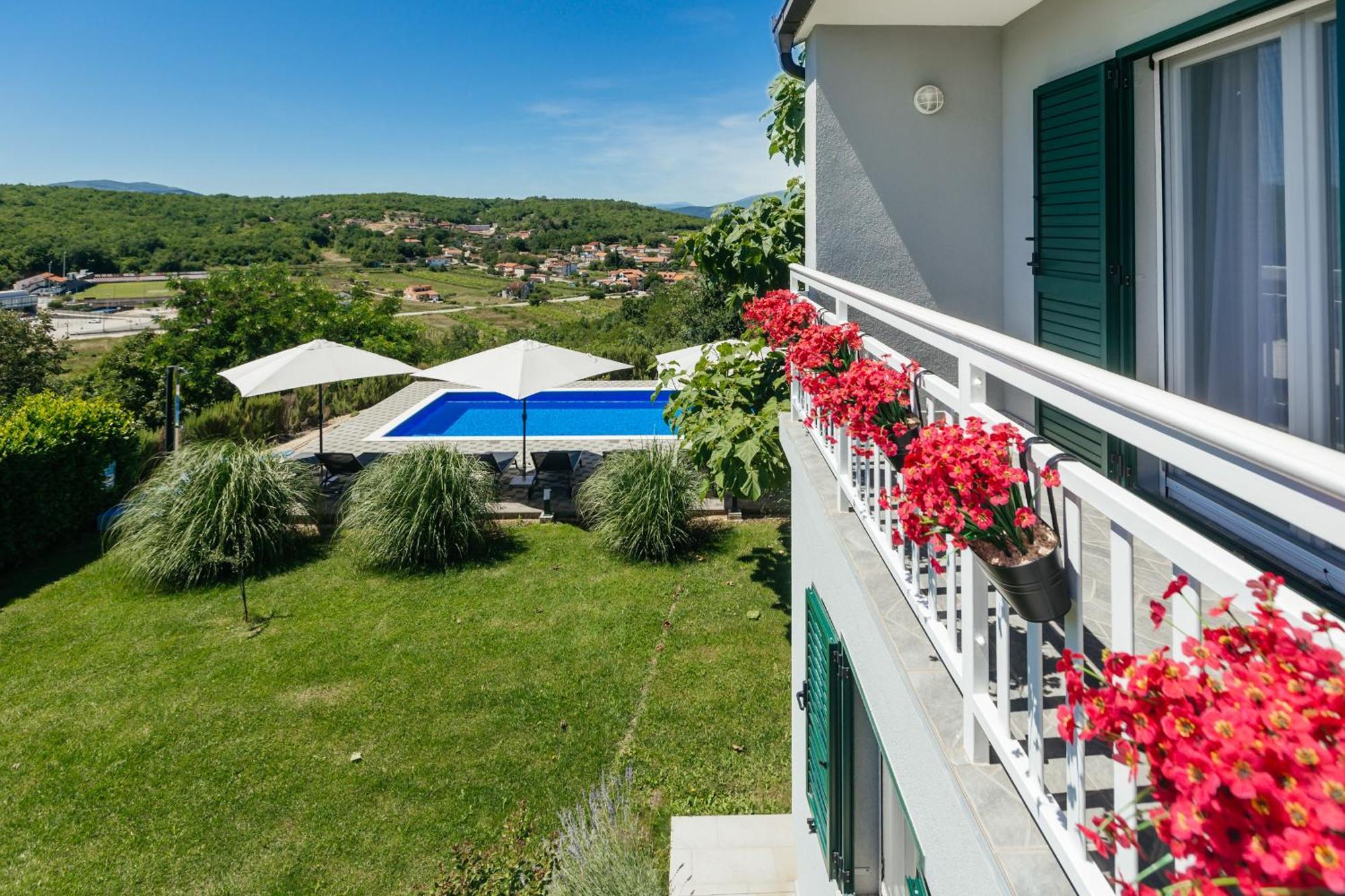 Villa Matko - Family Destination Zmijavci Экстерьер фото
