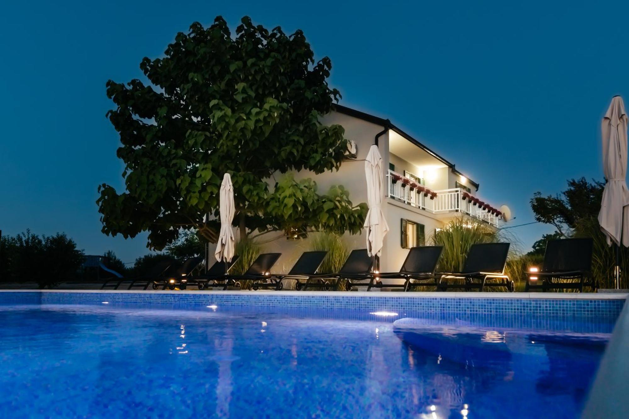 Villa Matko - Family Destination Zmijavci Экстерьер фото